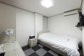 Peanut Hotel Σεούλ 0*,